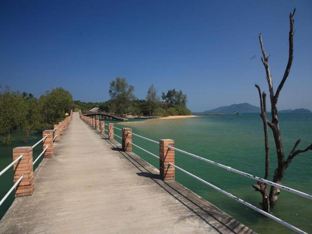 The Blue Sky Resort@ Koh Payam Phajam-sziget Kültér fotó